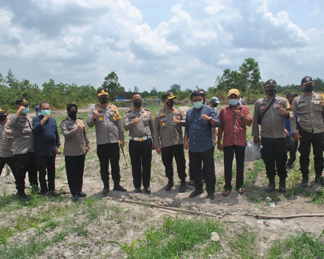 Kapolresta Pekanbaru Sambangi Kampung Tangguh di Kelurahan Tebing Tinggi Okura