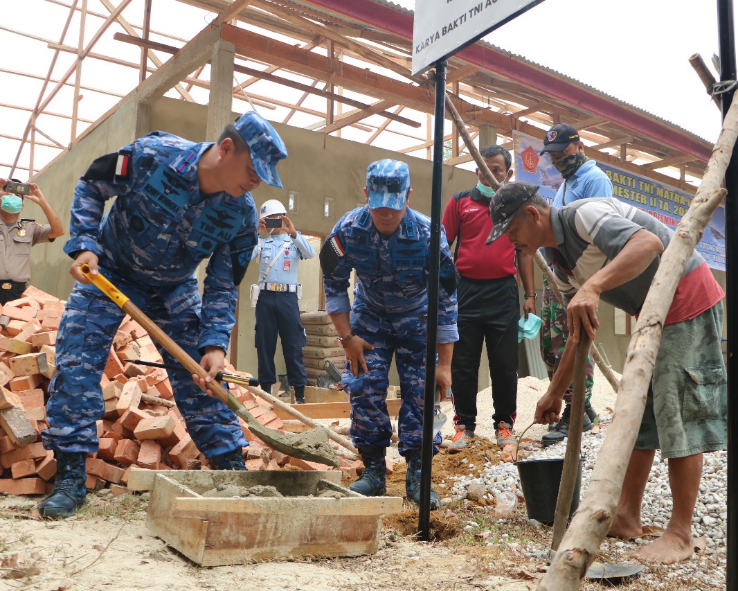 Danlanud RSN: Karya Bakti Sebagai Wujud Kemanunggalan TNI Dengan Rakyat
