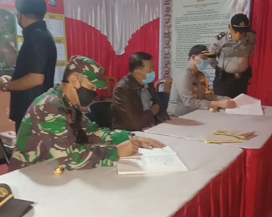 Dandim 0301/PBR dan Kapolresta Bergabung Dengan Forkopimda Kota Pekanbaru Cek Pos Perbatasan PSBB, Pos Ramadhan dan Pos Idul Fitri