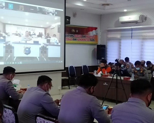 Pasi Ops Kodim 0301/PBR Hadiri Rapat Koordinasi Lintas Sektoral Operasi Lilin Lancang Kuning 2020 Secara Virtual di Polresta Pekanbaru