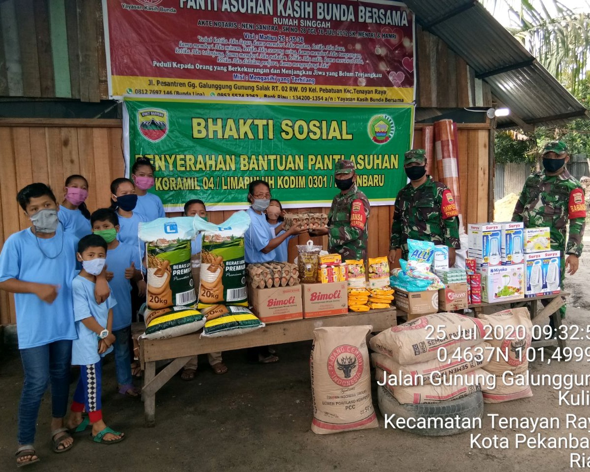 Babinsa Kodim 0301/Pekanbaru Memberikan Santunan Kepada Panti Asuhan Kasih Bunda
