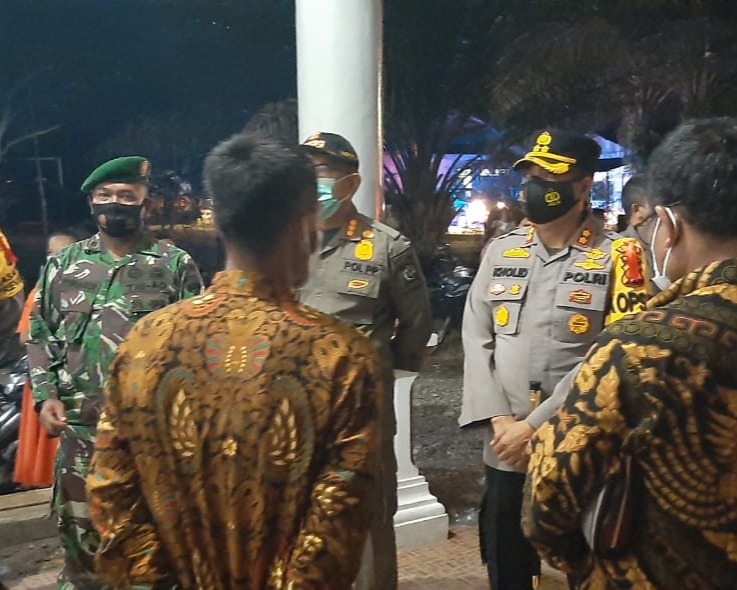 Kapolres Kampar Pimpin Patroli Gabungan Skala Besar Pada Malam Hari Natal