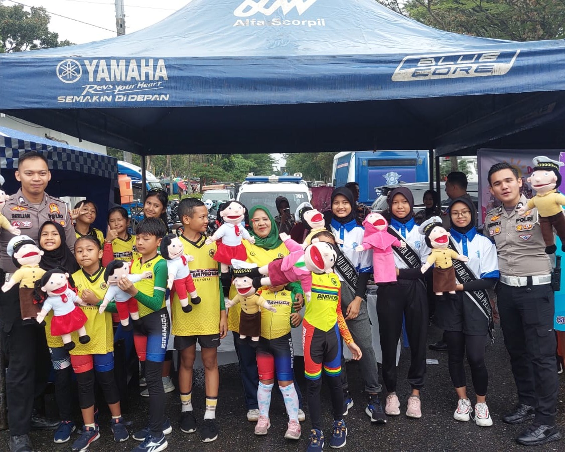 Gelorakan Kampanye Keselamatan Berlalu Lintas di Area CFD, Satlantas Polresta Pekanbaru Tampilkan Dongeng Lalu Lintas