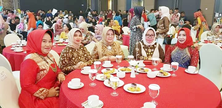 Support Wakil Muba, Susi Imelda Hadiri Malam Grand Final Pemilihan Putra Putri Sriwijaya 2019