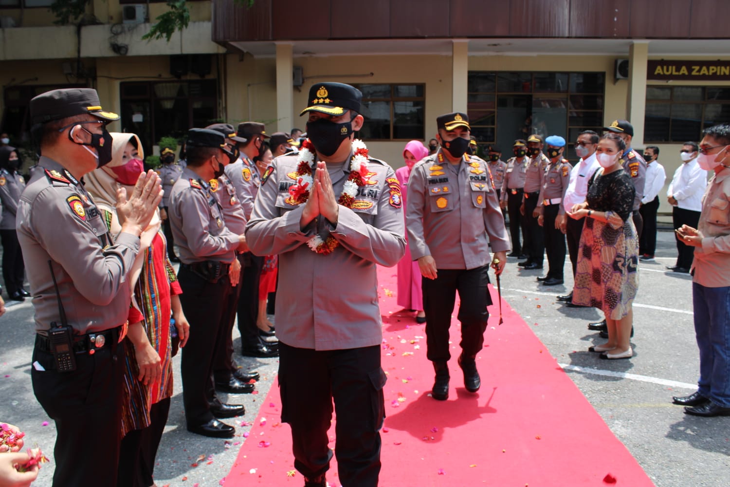 Acara Pisah Sambut Kapolresta Pekanbaru Berlangsung Secara Khidmat