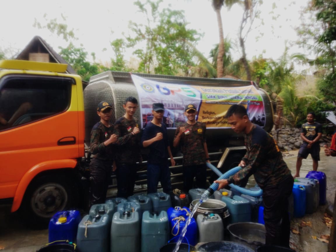 SMK Bina Utama, Team GPS dan Yayasan Ciptaku Semarang Gelar Baksos Bantuan Air Bersih