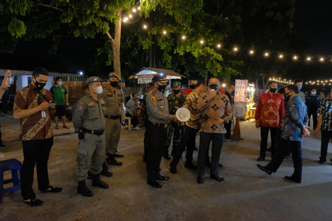 Kapolda Riau Bersama Forkopimda Turun Langsung Cek Ke Zona Merah, Ingatkan Warga Agar Disiplin Protokol Kesehatan
