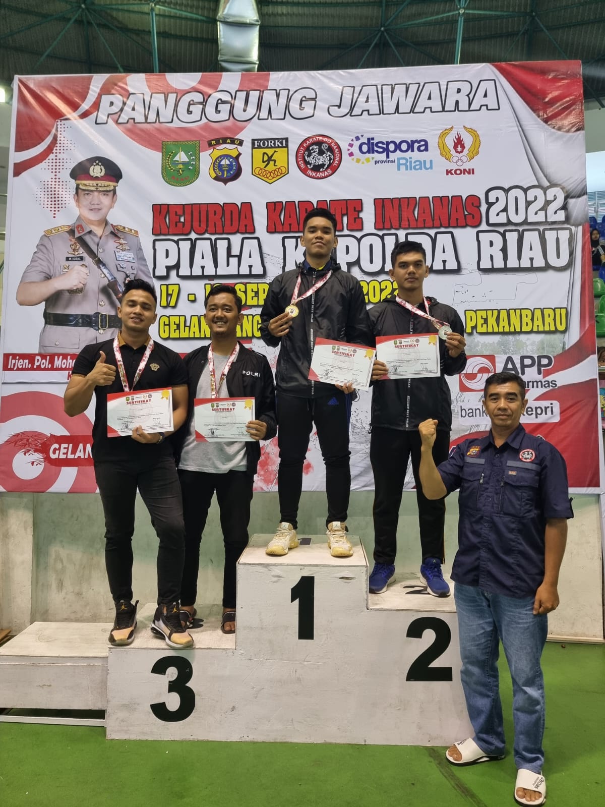 Bripda Abdurazzaq Noerfieri Ibrahim Berhasil Meraih Medali Emas Di Kerjuda Inkanas Piala Kapolda Riau