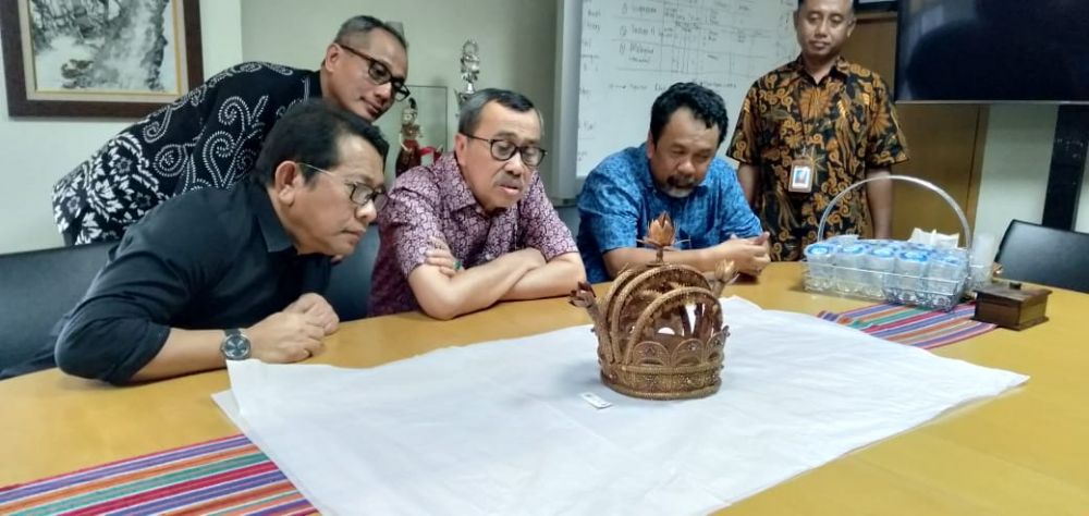 Gubri Melihat Dari Dekat Mahkota Sultan Siak di Museum Nasional
