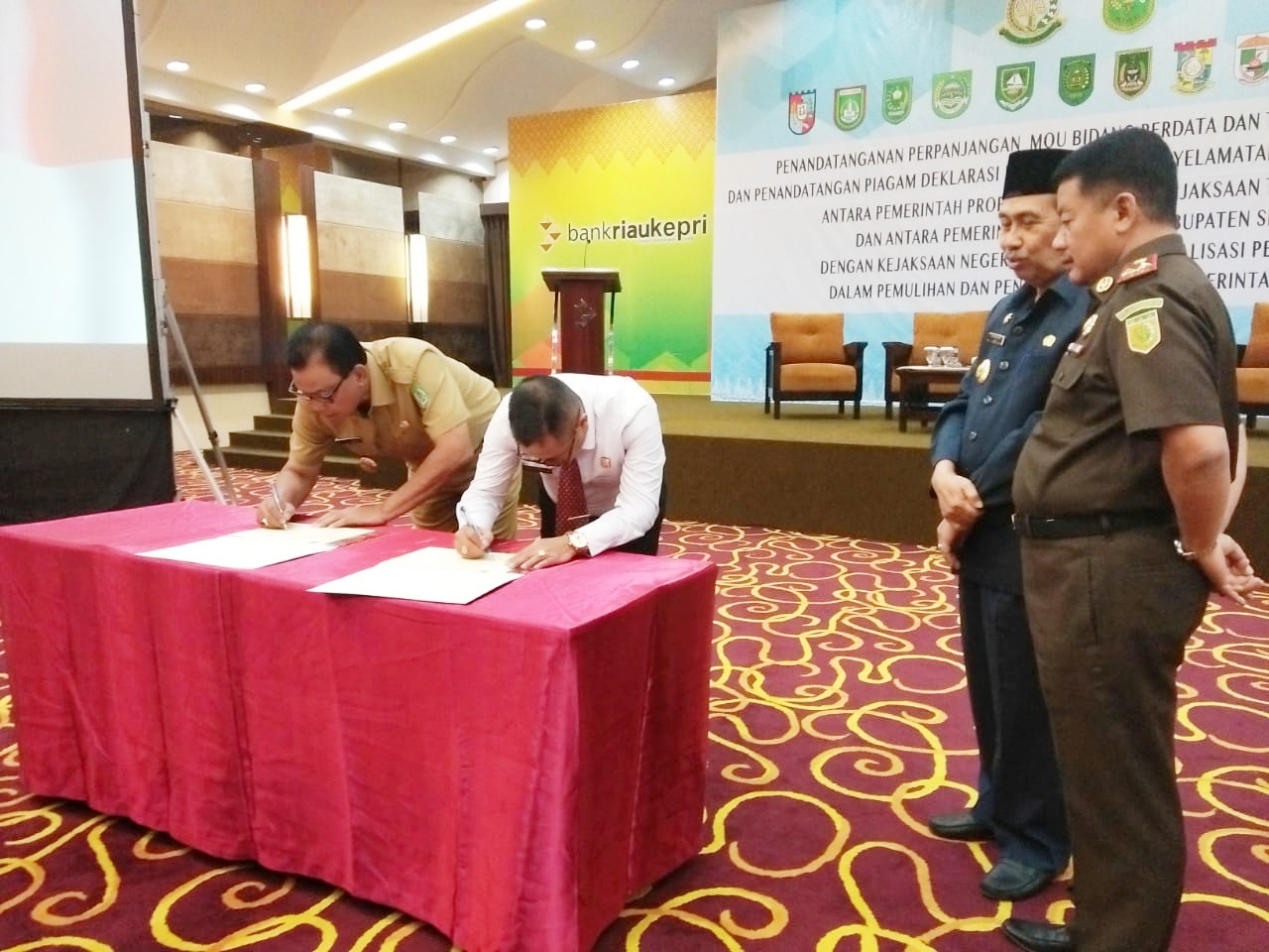 Bupati Rohil dan Kajari Tandatangani MoU Penyelamatan Aset