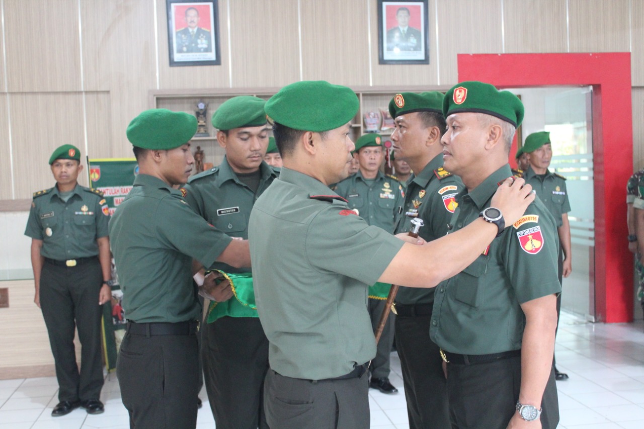 Dandim 0715/Kendal Pimpin Langsung Sertijab Danramil 01/Kota