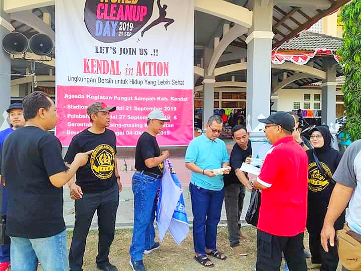 Word Cleanup Day, Sekda Kendal Ajak Masyarakat Bersih-besih