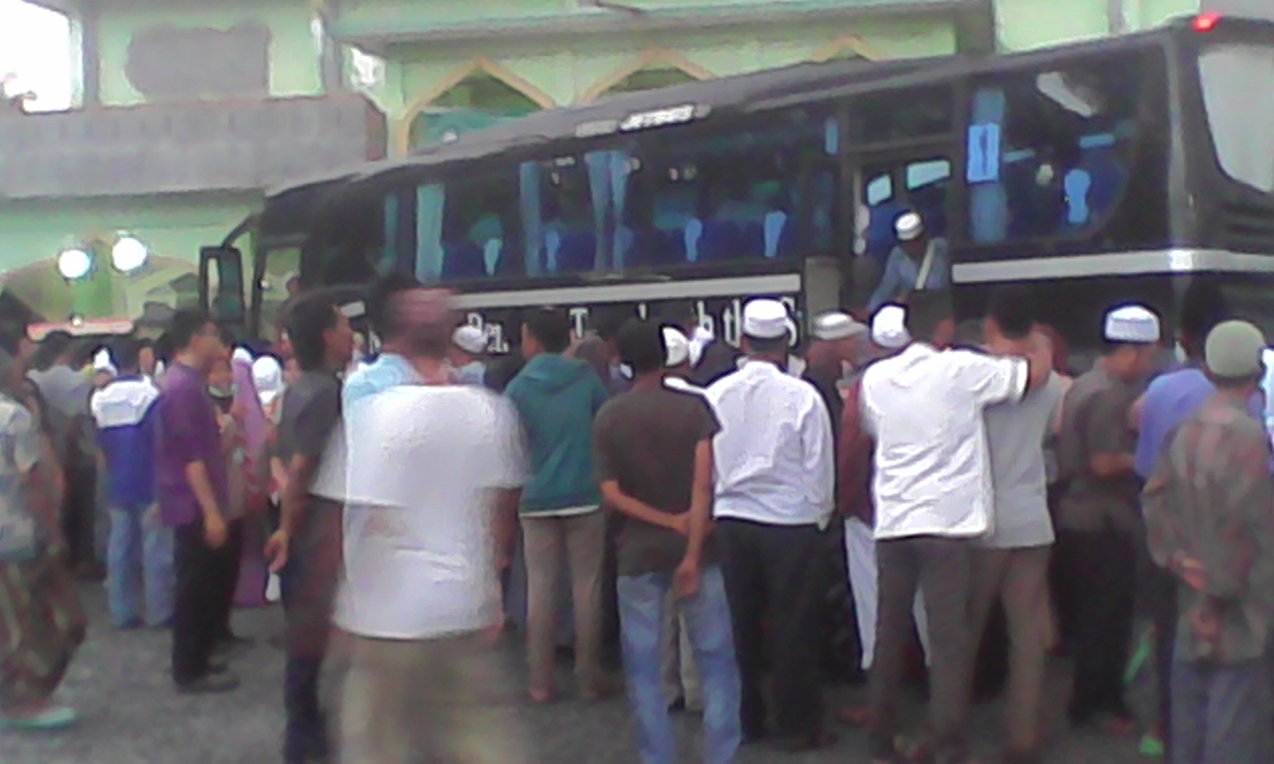 Kembalinya Rombongan Haji Labuhan Batu Utara, Penuh Haru