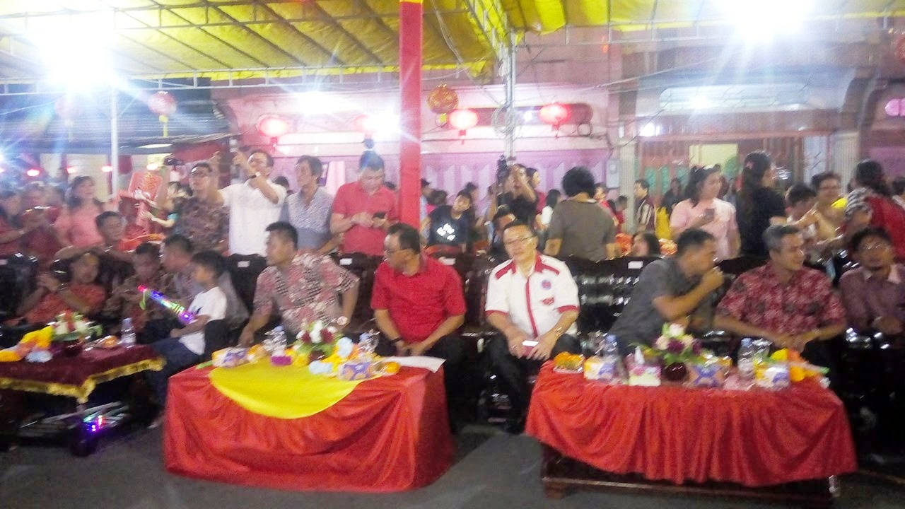 Bupati Rohil Suyatno Lepas Festival Lampion Malam Cap Goh Meh 2571 di Kelenteng Tua Ing Hok king