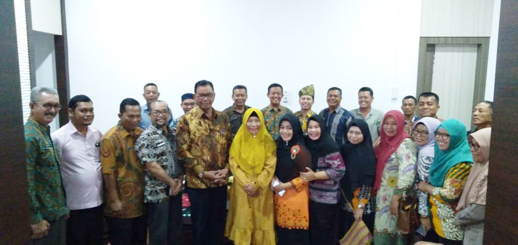 Bupati Rohil Suyatno, Lepas 26 Koperasi Berprestasi Stuban ke Surabaya