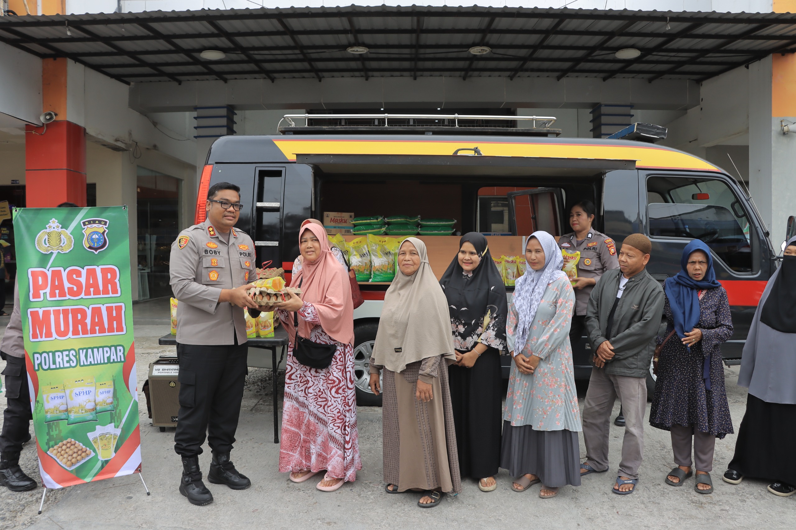 Peduli Sesama, Polres Kampar Hadirkan Pasar Murah Di Bangkinang, Kapolres: Kami Ingin Masyarakat Terbantu