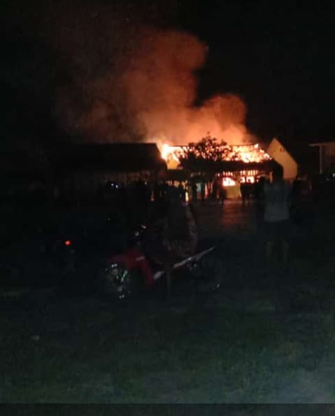 Tiga Lokal Gedung SMPN 3 Banjar Agung Tulang Bawang, Dilalap Sijago Merah
