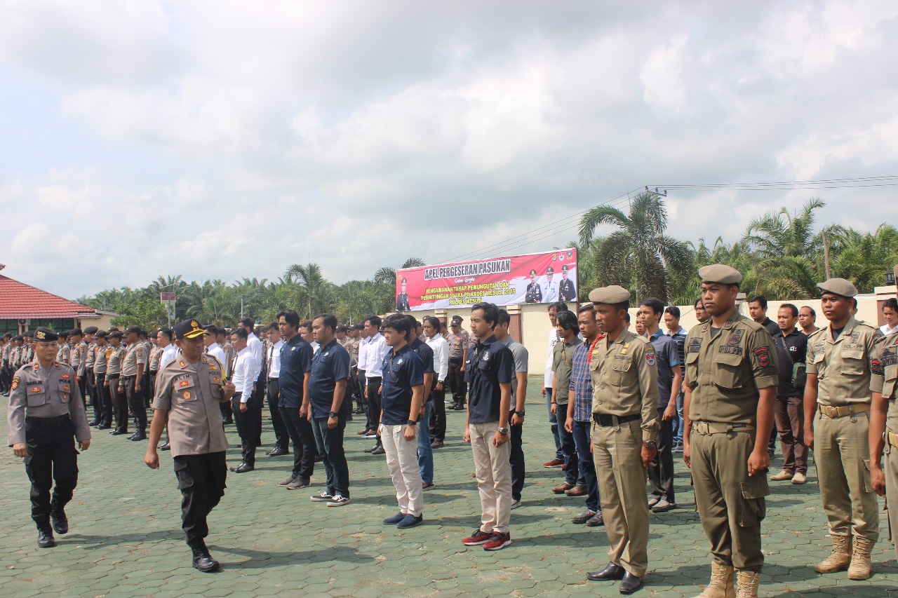 Kapolres Mesuji Cek Langsung Kesiapan Pasukan dan Apresiasi Simulasi Penanganan Huru Hara Pada Pilkades Serentak