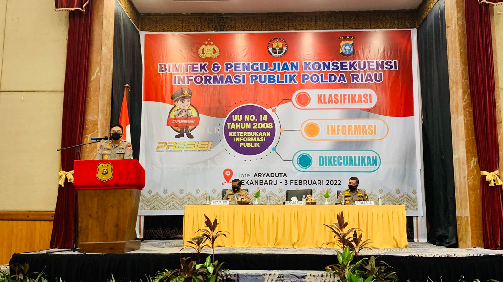 Buka Bimtek Dan Pengujian Konsekuensi Informasi Publik, Kapolda Riau Irjen Pol M Iqbal: Pahami Teknis, SOP, Serta Langkah Kongkret Penerapan UU Keterbukaan Informasi Publik