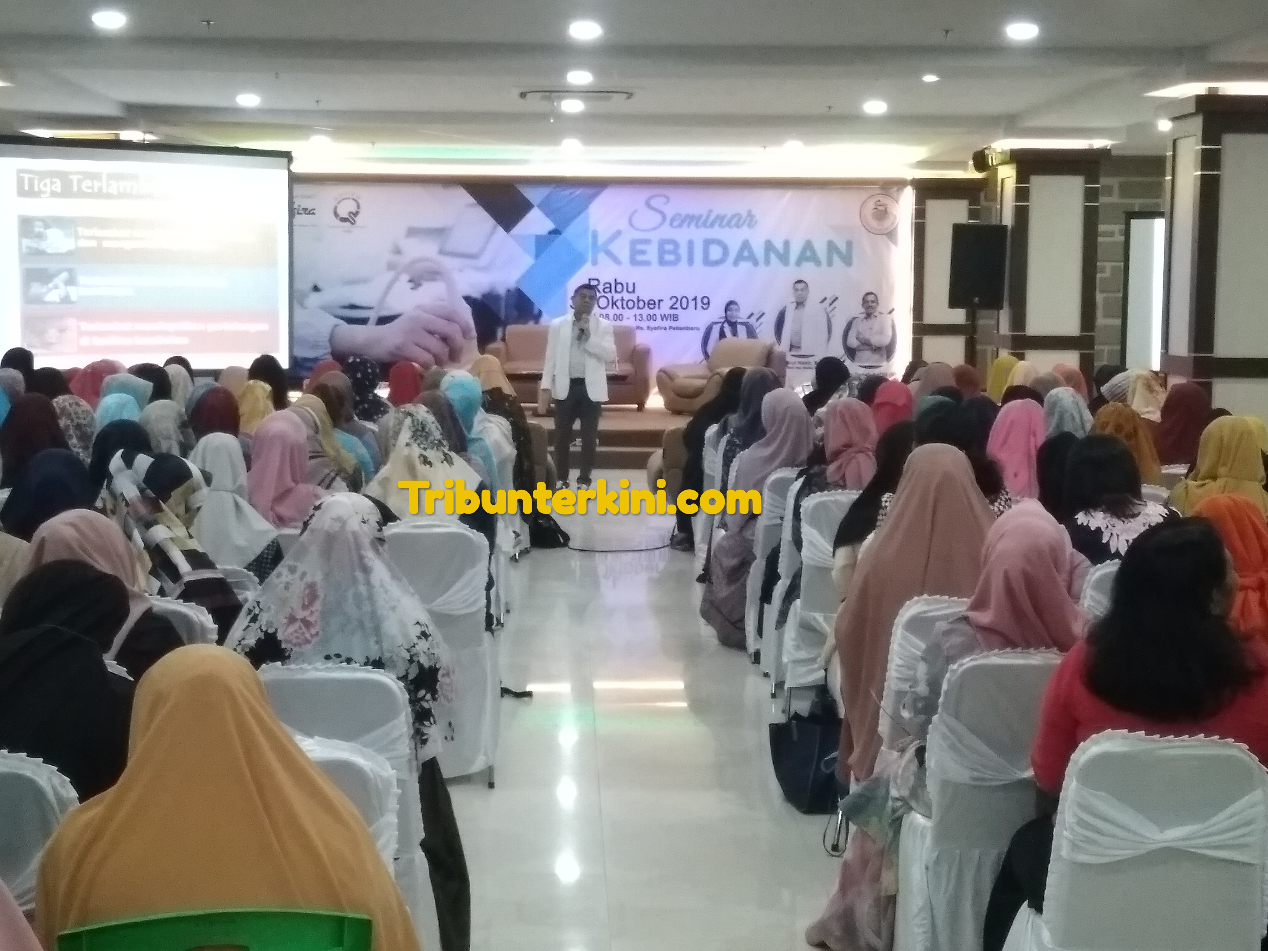 Dalam Rangkaian Memperingati HUT RS Syafira Ke 10 Tahun Melaksanakan Seminar Kebidanan