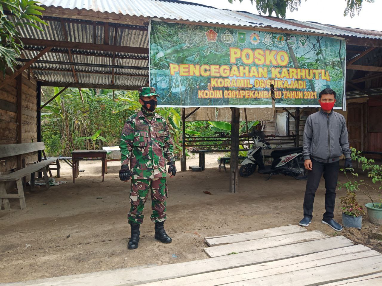 Meski Di Bulan Puasa, Anggota Kodim 0301/PBR Tetap Laksanakan Patroli Sosialisasi Karlahut