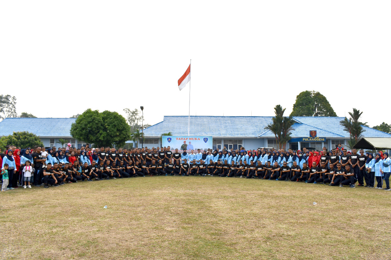 Danwing III Paskhas Tatap Muka dan Olahraga Bersama Dengan Yonko 462 Paskhas