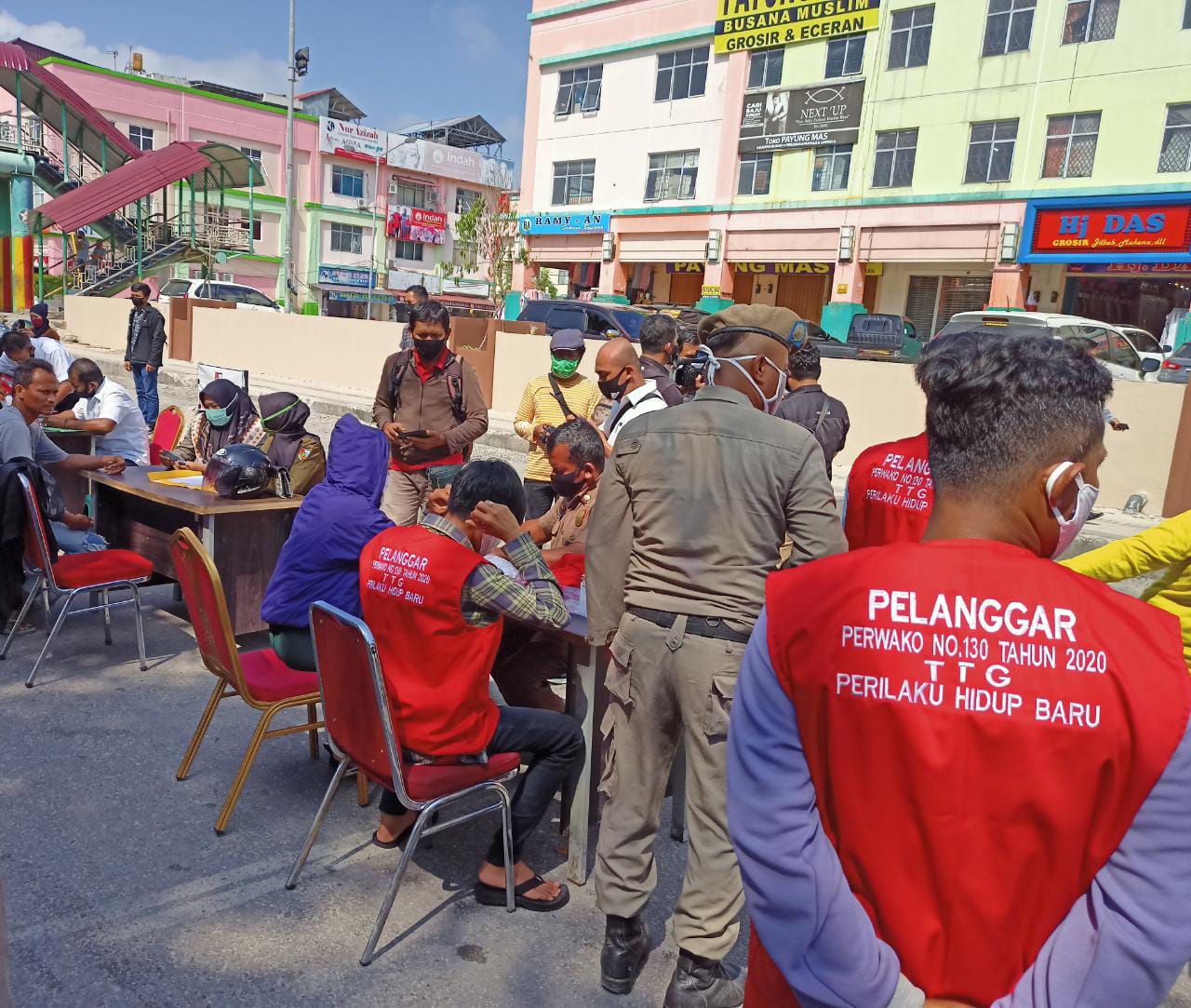 Dandim 0301/PBR Hadir Dalam Kegiatan Apel Gelar Pasukan Penetapan Perwako Pekanbaru Nomor 130