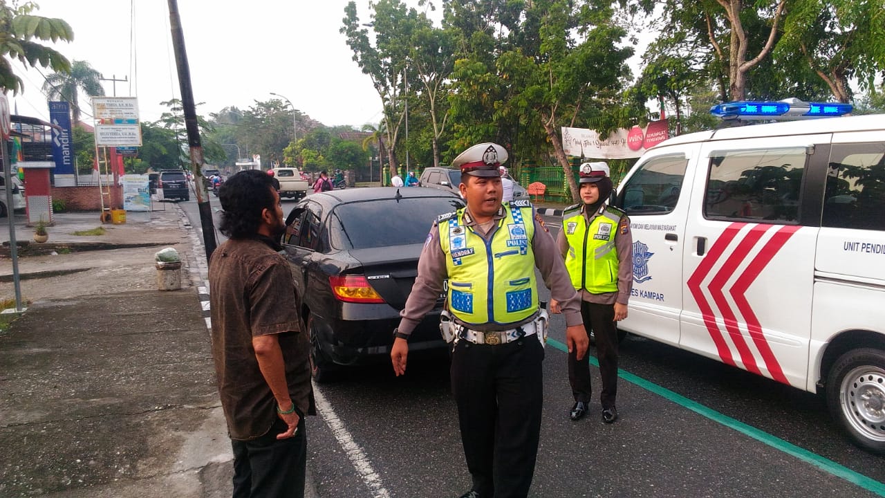 Jelang Operasi Patuh 2019, Satlantas Polres Kampar Tertibkan Pengendara Dilokasi KTL