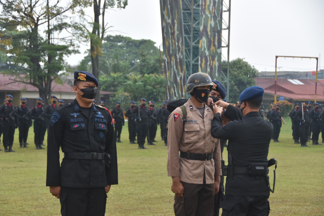 29 Personel Baru, Satuan Brimob Polda Riau Gelar Upacara Pembukaan Bintradisi Dan Latihan Dasar Kemampuan