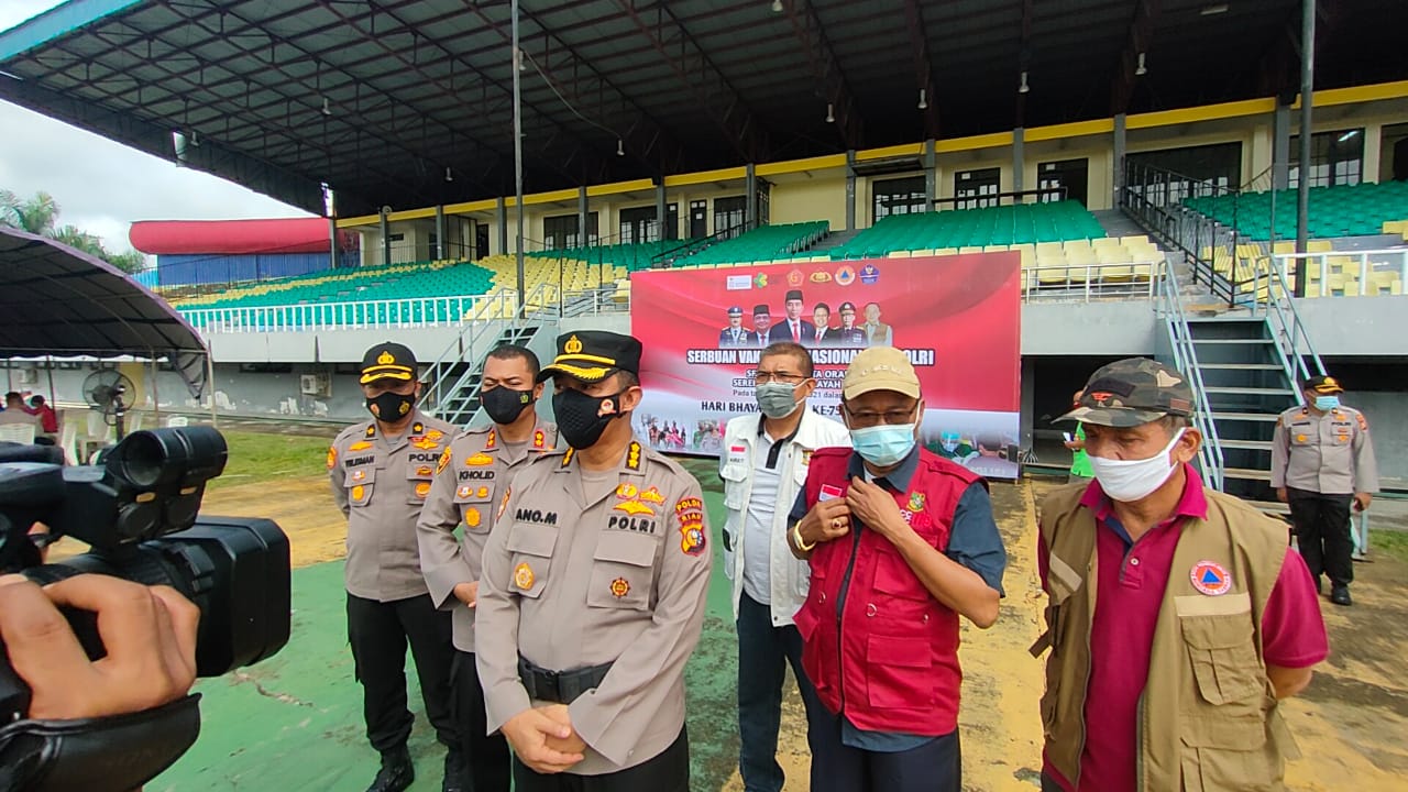 Polres Kampar Gelar Vaksinasi Massal Serentak Menjelang Hari Bhayangkara Ke-75, Diikuti Ribuan Warga