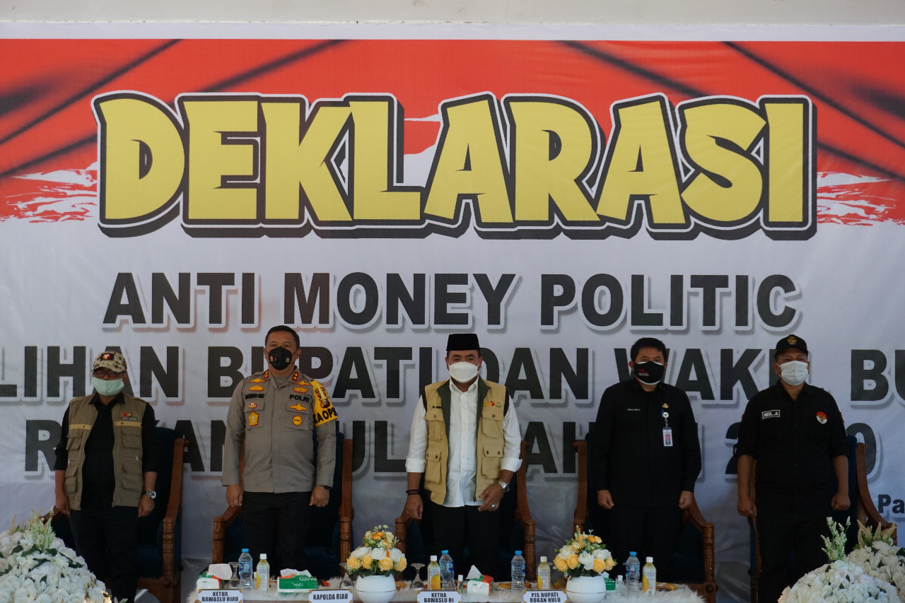 Anggota Bawaslu RI Bersama Kapolda Riau Melepas 50 Armada Tim Patroli Money Politik di Kabupaten Rokan Hulu