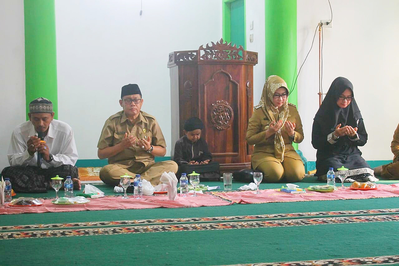 Bupati Tanggamus Hadiri Pengajian dan Hari Besar Islam 1 Muharam