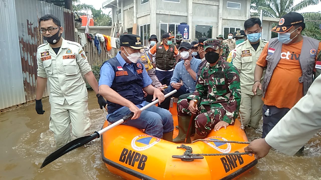 Dandim 0301/PBR Bersama Forkopimda Tinjau Lokasi Banjir