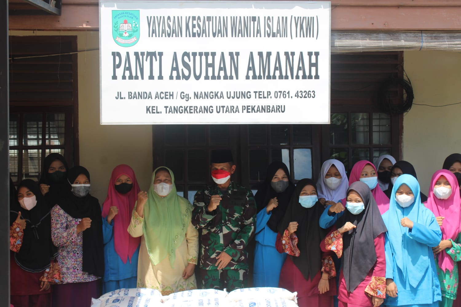 Gelar Kegiatan Rutin Jumat Berkah, Kodim 0301/PBR Bagikan Sembako Kepada Panti Asuhan Amanah