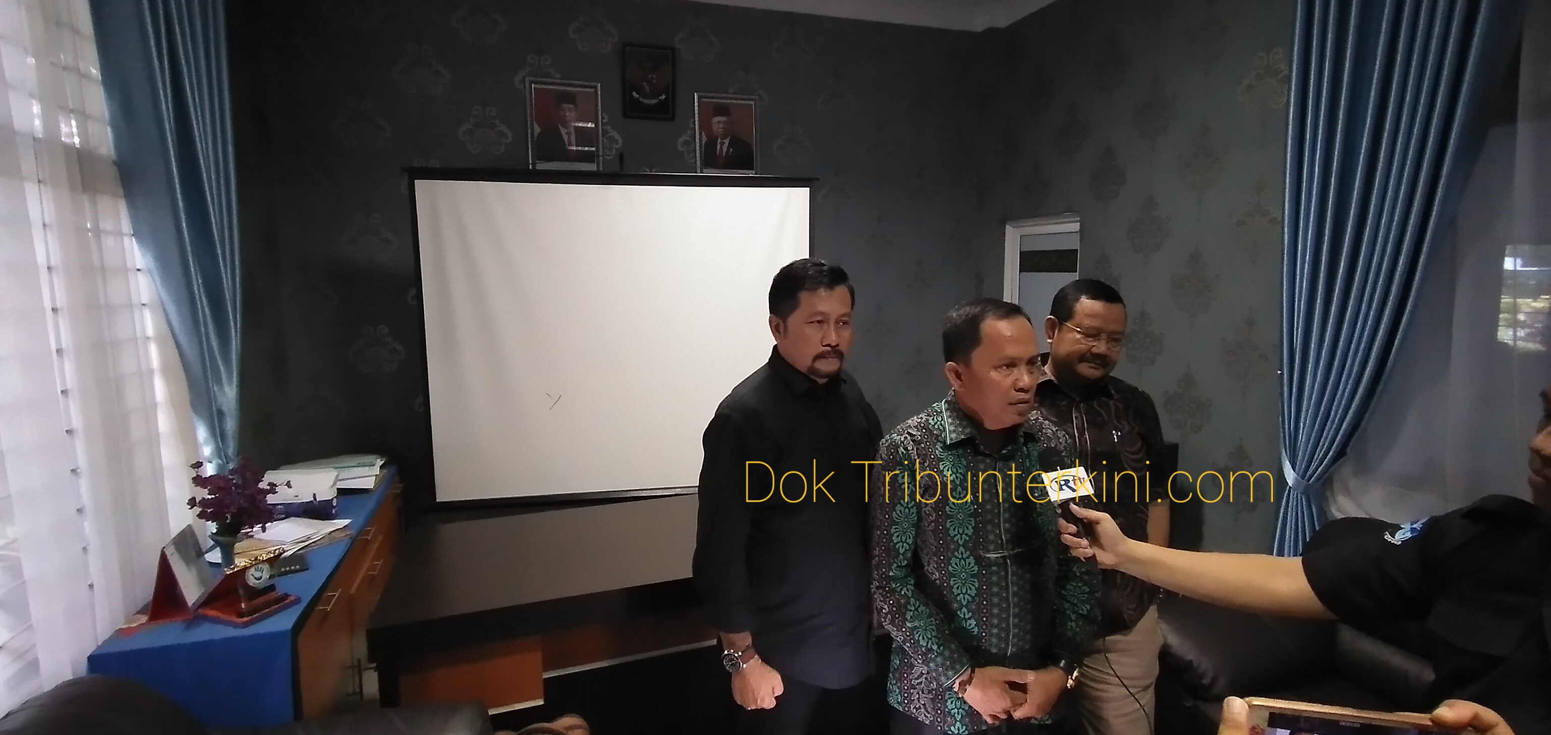 Forkom SMA/SMK/SLB Negeri Provinsi Riau Laksanakan Konfrensi Pers Tentang Sangsi Tegas Larangan Pungutan Di Sekolah