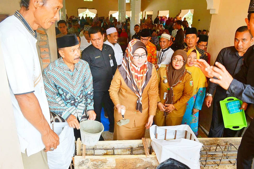 Bupati Tanggamus Hadiri Peletakan Batu Pertama Masjid Jami' Al-Muttaqin Purwodadi