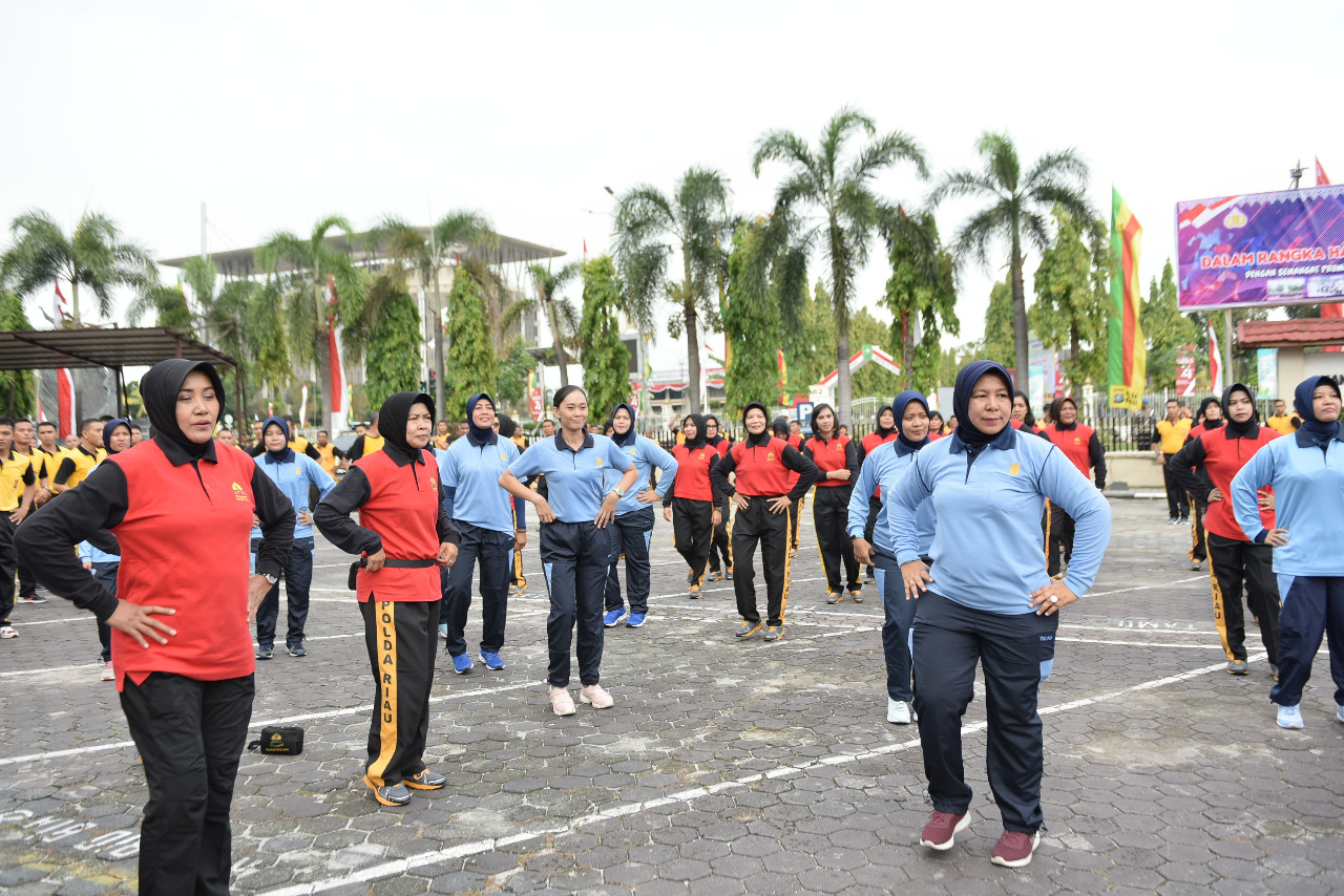 Wara Lanud RSN Hadiri Olahraga Bersama Polwan