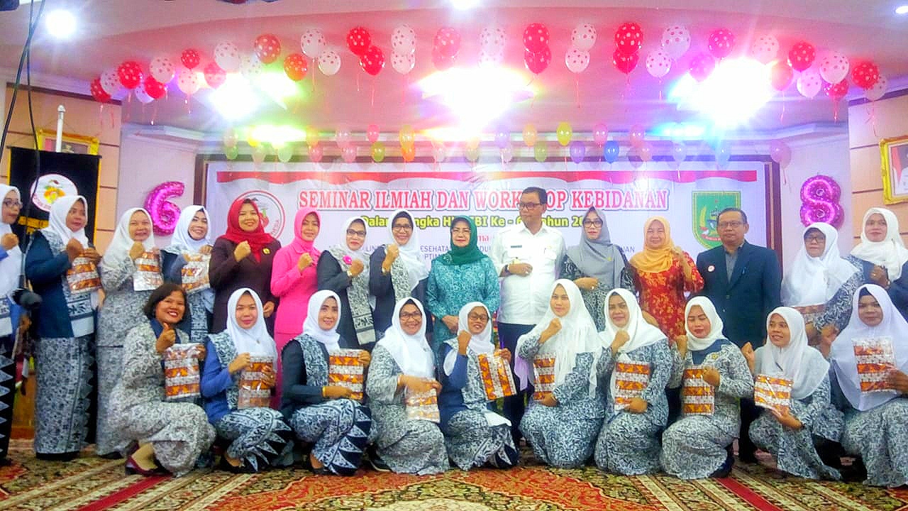 Buka Seminar Ilmiah dan Workshop Kebidanan, Ini Harapan Bupati Rohil