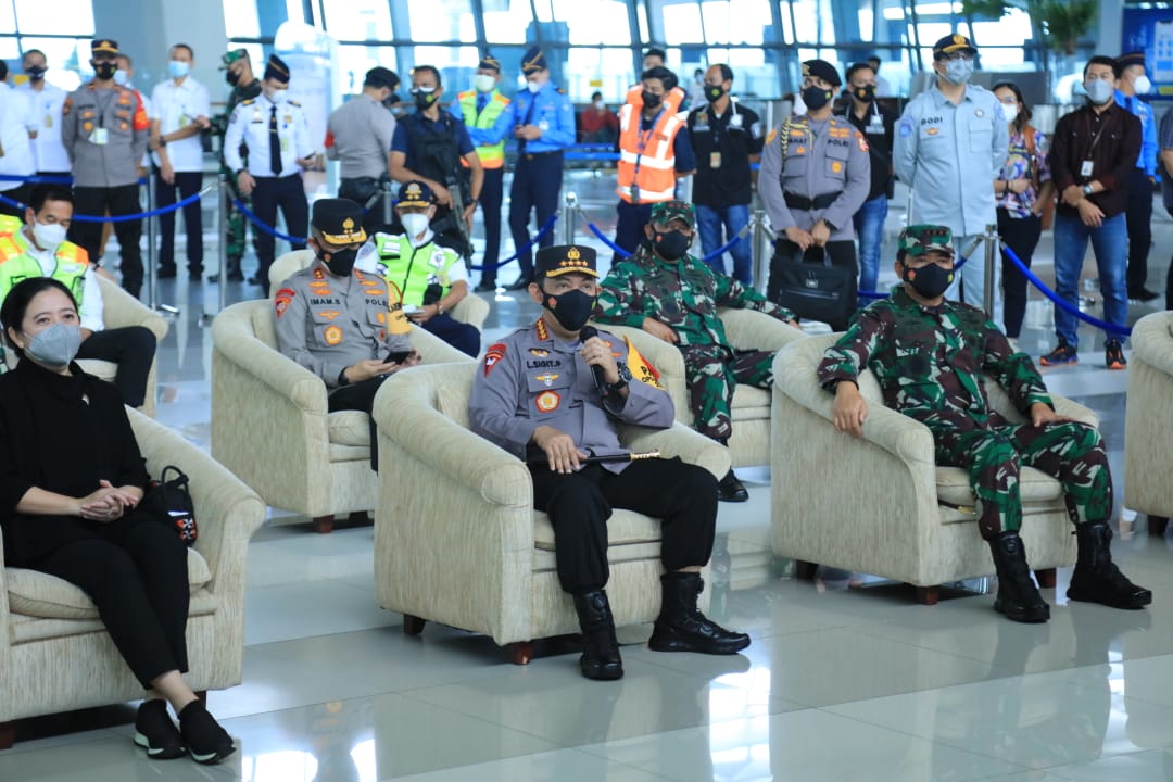 Tinjau Arus Mudik di Bandara Soekarno Hatta, Kapolri Minta Perketat Pengawasan Warga Yang Dari Luar Negeri