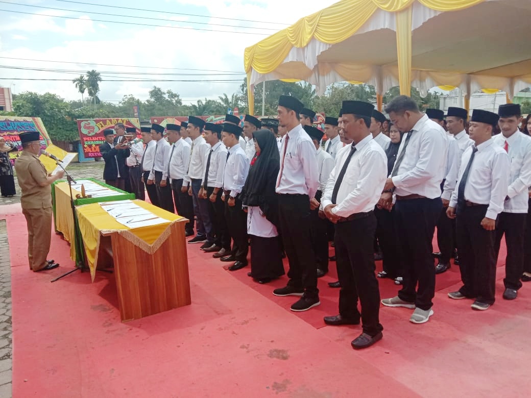 Bupati Pelalawan Lantik Ketua BPD se Kecamatan Pangkalan Kuras