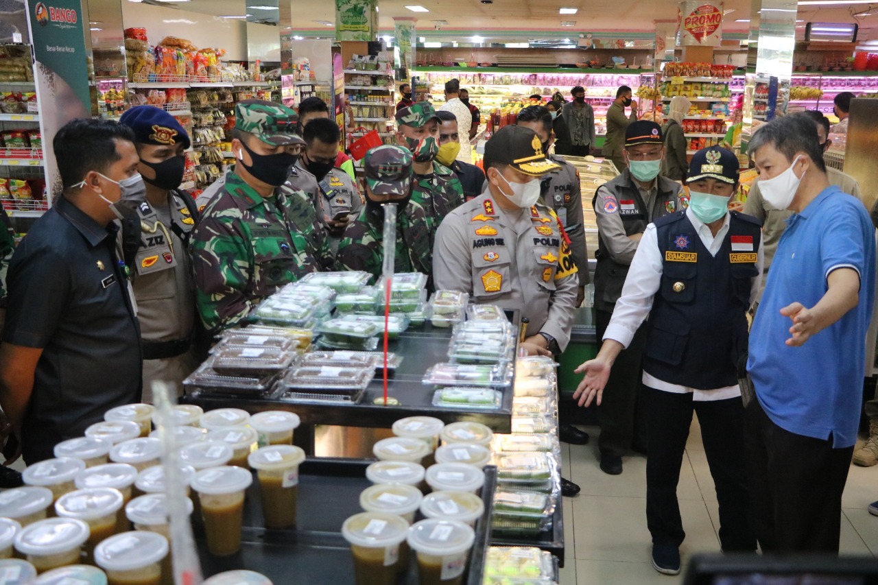 Danlanud RSN Bersama Gubernur Riau Tinjau Pelaksanaan Penegakan Displin Protokol Kesehatan