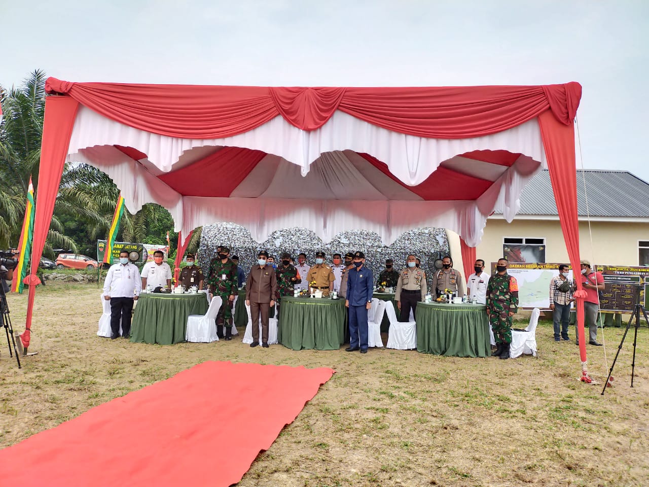 Dandim 0301/PBR Bersama Walikota Pekanbaru Tutup Program TMMD Ke-108 Tahun 2020