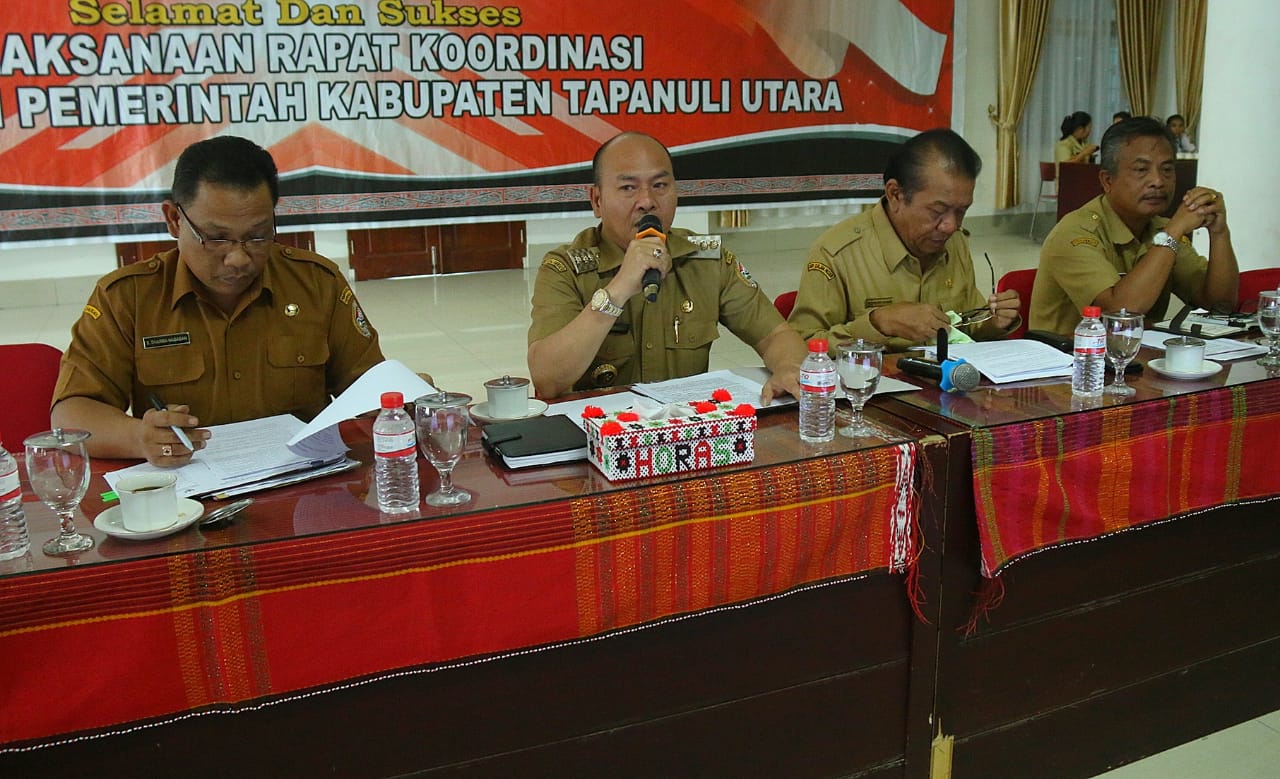 Bupati Taput Pimpin Rapat Koordinasi di Lingkungan Pemkab Taput
