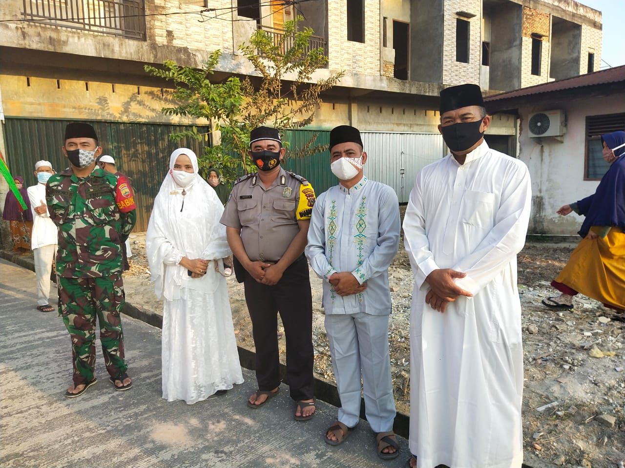 Personil Kodim 0301/PBR Mengikuti Tablig Akbar Dalam Rangka Peringati Tahun Baru Islam 1442 H dan HUT RI Ke-75