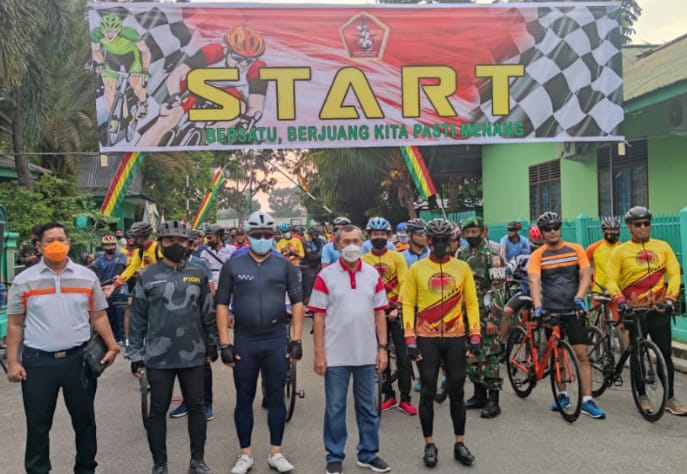Dandim 0301/PBR Ikuti Gowes Bersama Dalam Rangka Sambut HUT TNI Ke-76