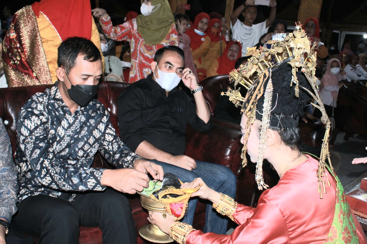 Dandim 0301/PBR Hadiri Acara Pengukuhan Pengurus FKMPI Provinsi Riau dan Kota Pekanbaru Serta Penutupan Festival di Gelanggang Remaja