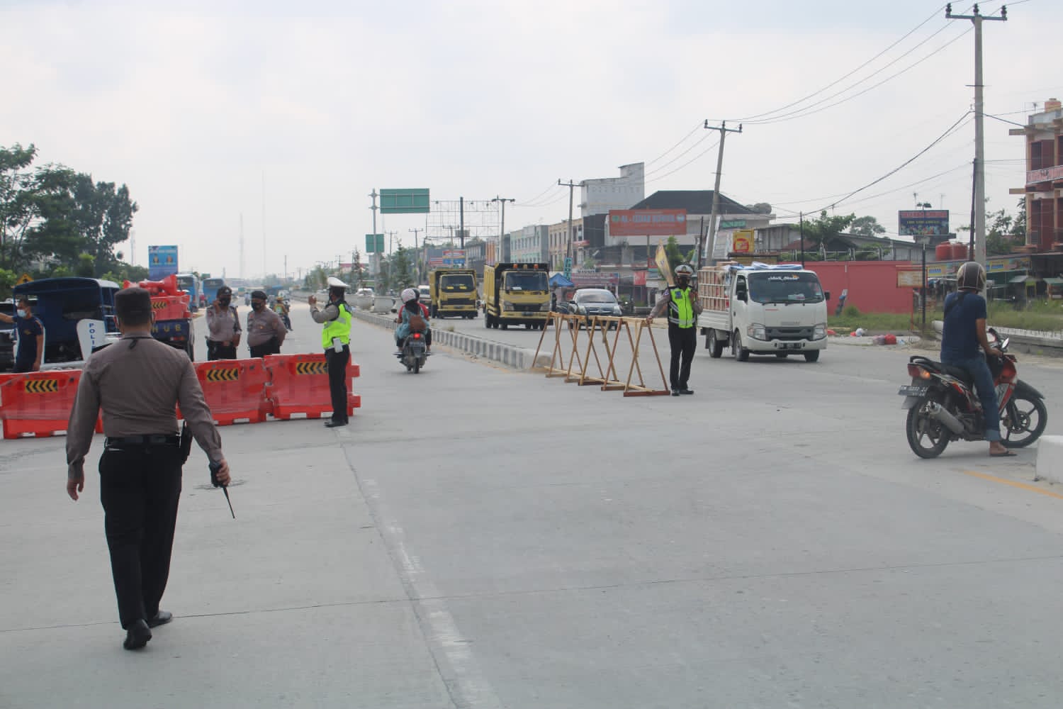 Antisipasi Penularan Covid-19, Penyekatan Jalur Keluar Masuk Kota Pekanbaru Diberlakukan Kembali Dalam Rangka Penerapan PPKM Level IV