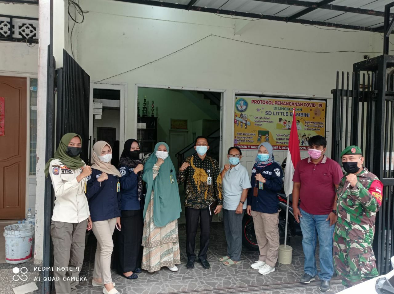 Babinsa Kodim 0301/PBR Terus Himbau Pelaku Usaha dan Proses Belajar Agar Tetap Mematuhi SE Wali Kota Tentang PPKM Level IV