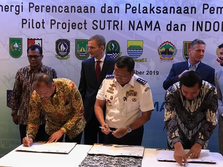 Walikota Pekanbaru Hadiri Acara MoU Dengan Lima Daerah/Kota Melalui Program SUTRI NAMA dan INDOBUS, Yang Merupakan Program Bantuan Pemerintah Inggris, Jerman dan Swiss