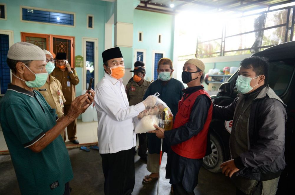 Gubri Membagikan Sembako dan Masker Ke ITMI Provinsi Riau